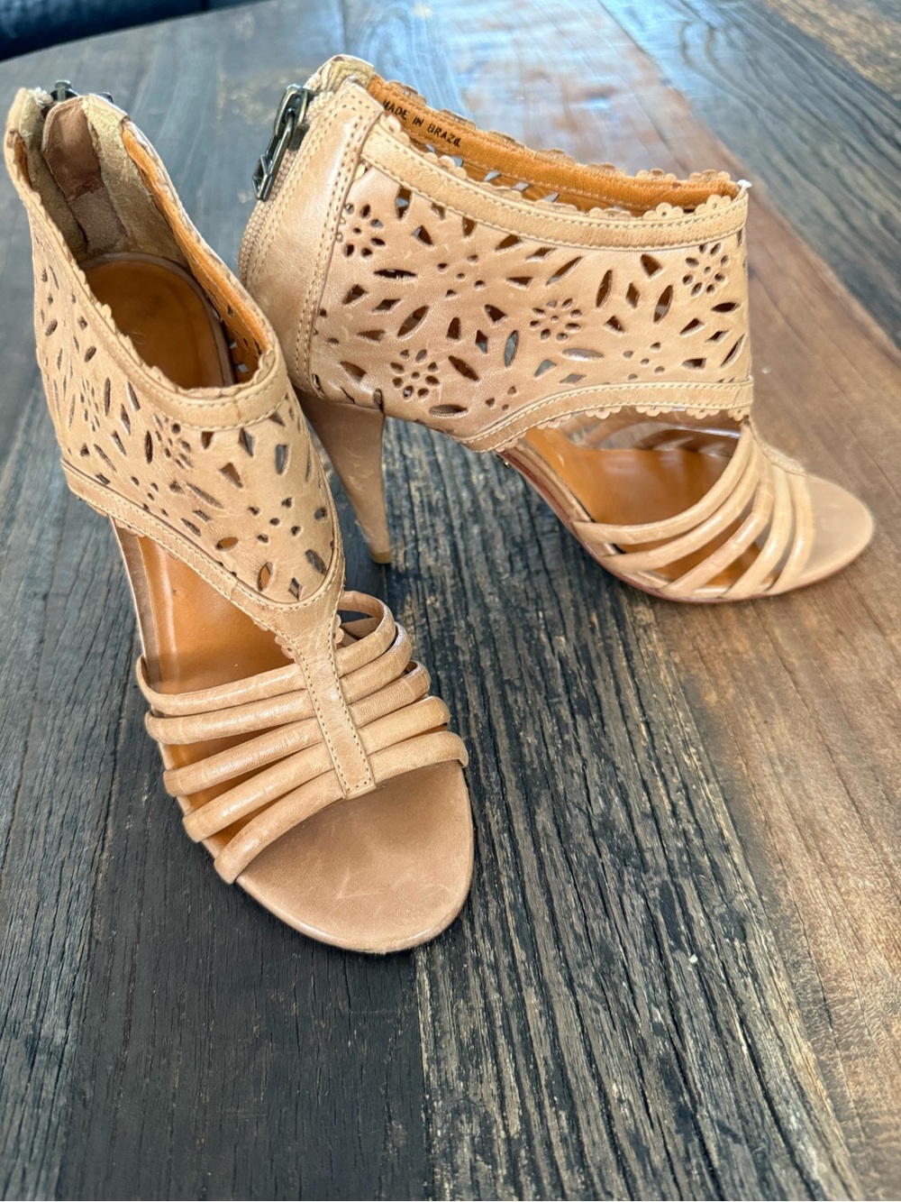Pour La Victoire Nude Cut Design T-Strap High Heels 6.5